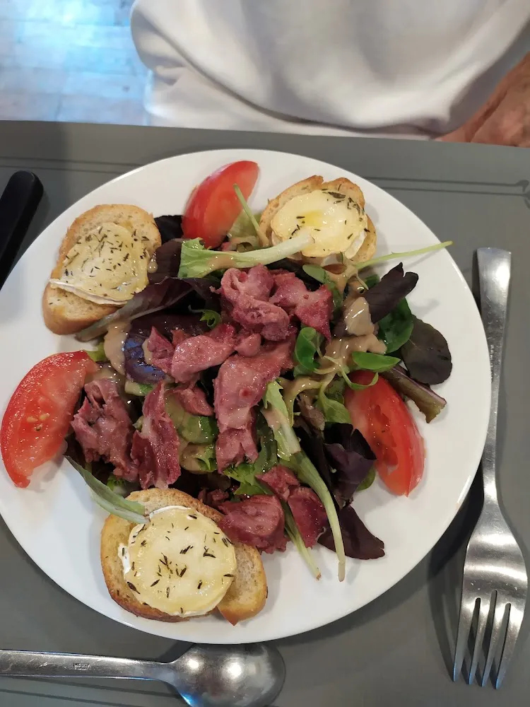 Salad Gésiers Chèvre Chaud